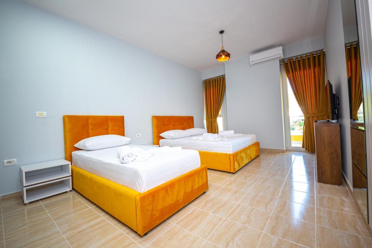 Ponari S Hotel Kryemëdhej Zewnętrze zdjęcie