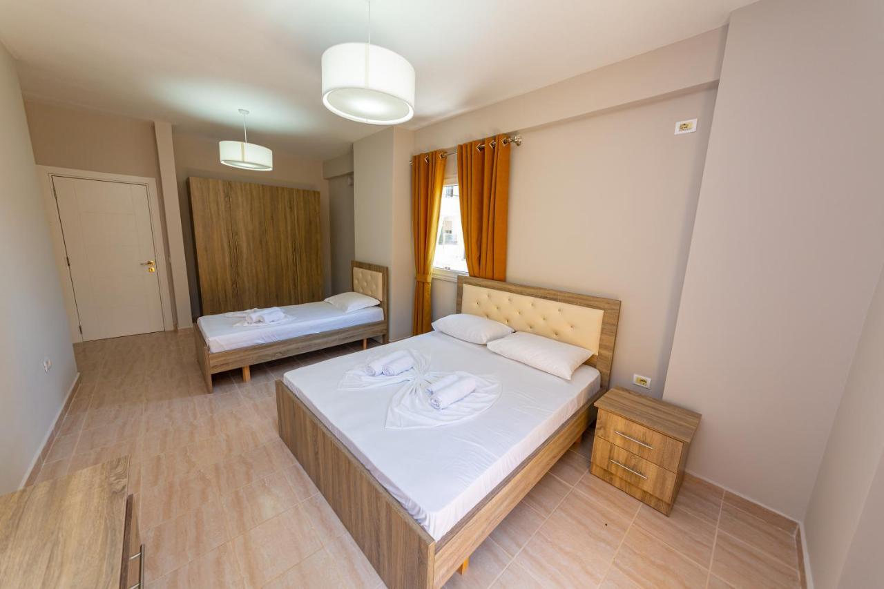 Ponari S Hotel Kryemëdhej Zewnętrze zdjęcie