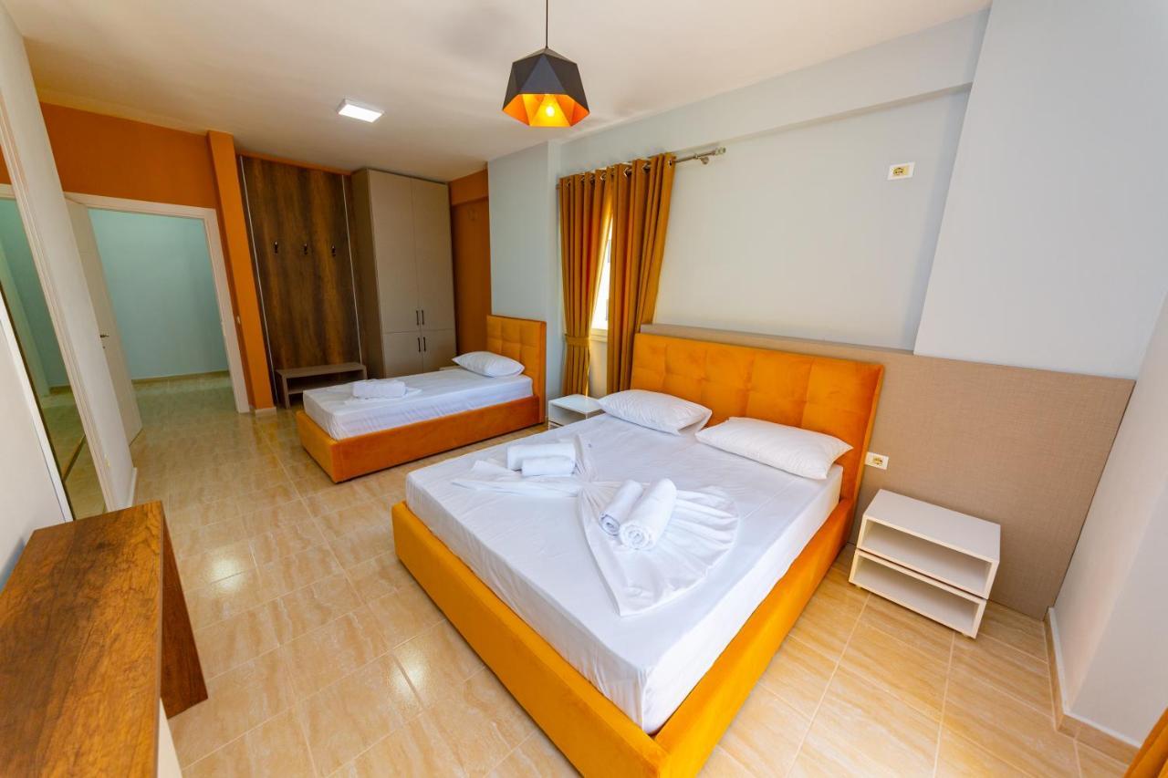 Ponari S Hotel Kryemëdhej Zewnętrze zdjęcie